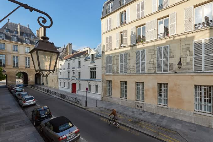 Hotel Le Pavillon de la Reine