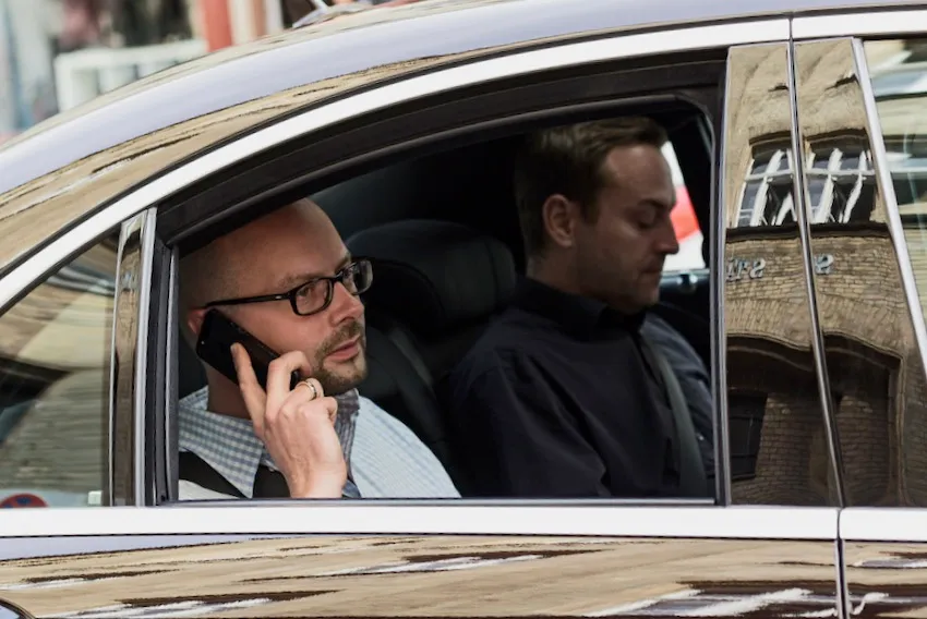 OuiStars Luxurious Shopping Experience on the Champs-Élysées